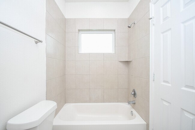 Building Photo - 2407 Ferguson Way