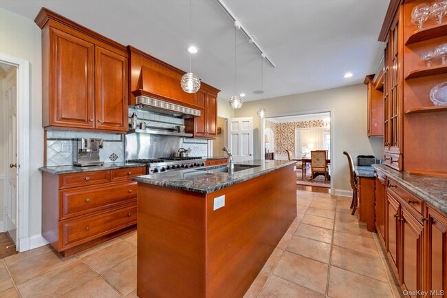 Building Photo - 3 Barkers Point Rd