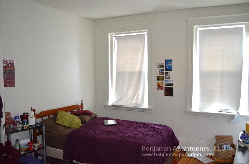 Building Photo - 1375 Commonwealth Ave