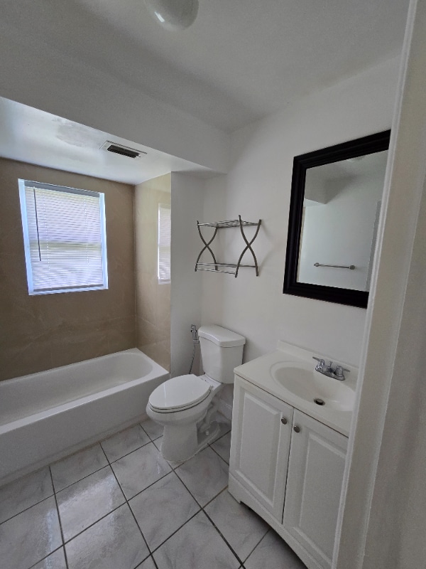 Building Photo - 1706 Azalea Ct