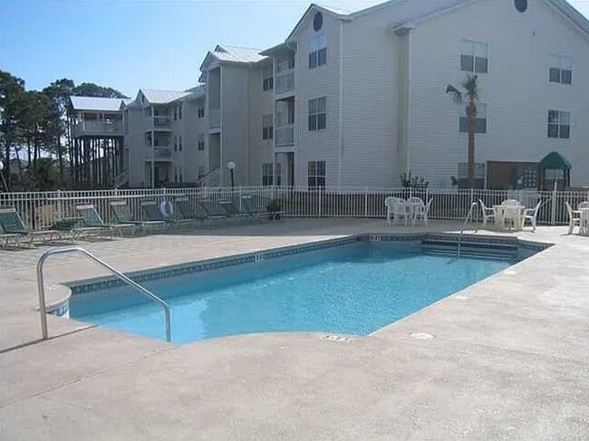 Building Photo - Perfect 2 bed/ 2bath located in Destin