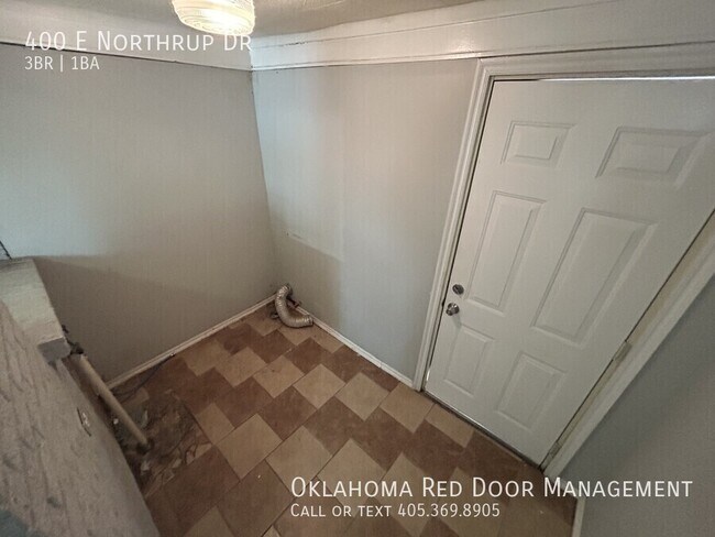 Building Photo - 400 E Northrup Dr