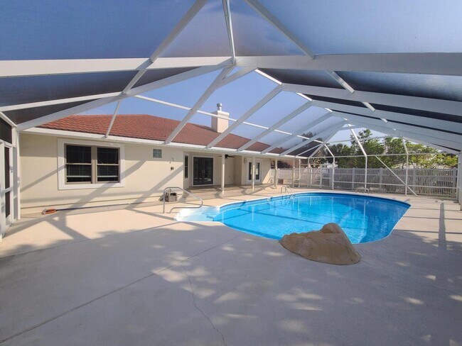 Building Photo - 1905 Catamaran Dr