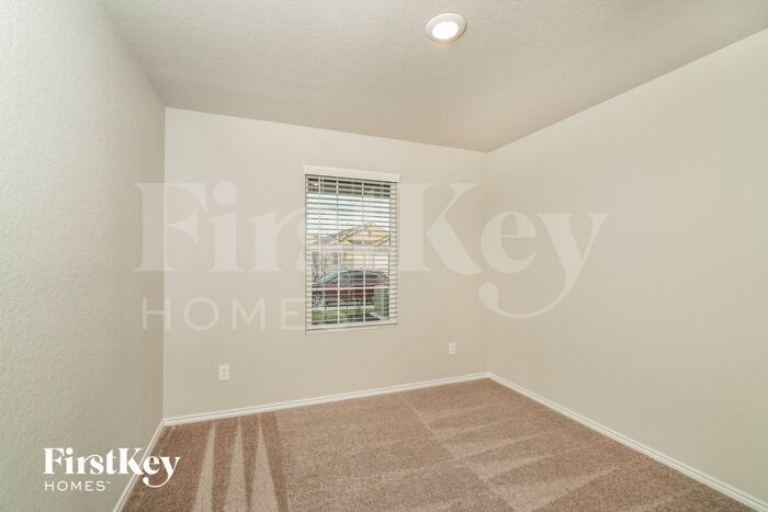 Building Photo - 5308 Fair Moon Dr