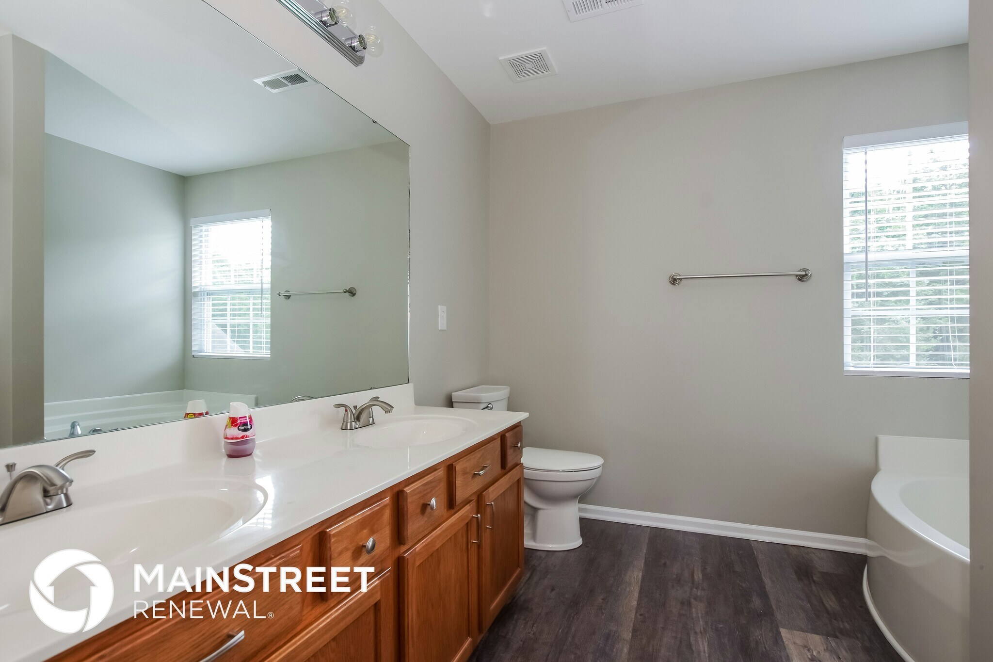 Building Photo - 4418 Golden View Dr