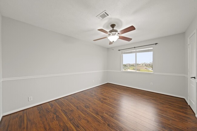 Building Photo - 18902 Sun Pass Dr