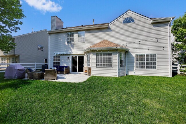 Building Photo - Bright. Spacious. Virginia Beach.