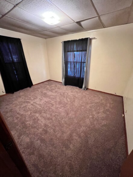 Building Photo - 2025 E 3rd Ave