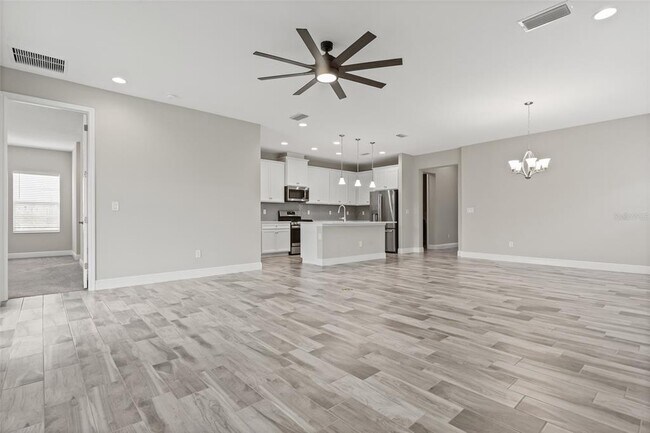 Building Photo - 5607 Limelight Dr