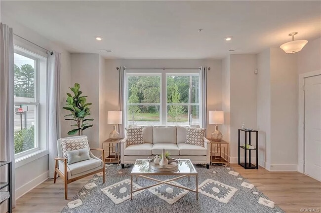 Building Photo - 658 Noush Ct