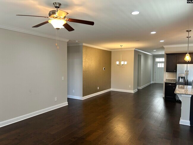 Building Photo - 905 Layton Way