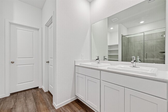 Building Photo - 27727 Dream Prt Dr