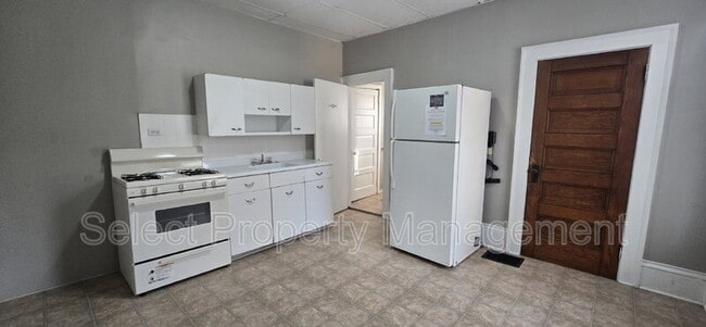 Building Photo - 926 Columbia Ave