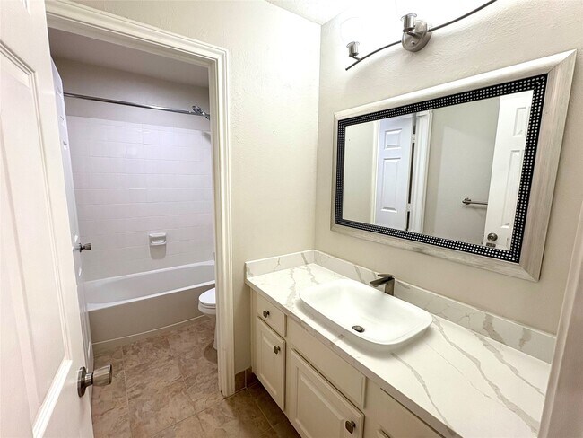 Building Photo - 12114 Pine Brook Dr