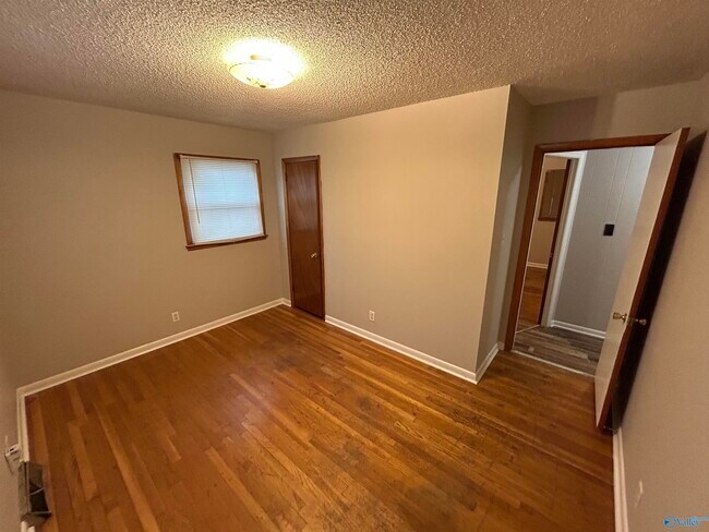 Building Photo - 4017 Summerhill Pl NW