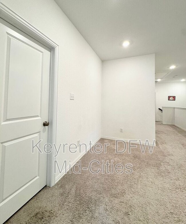 Building Photo - 9927 Tolbert St