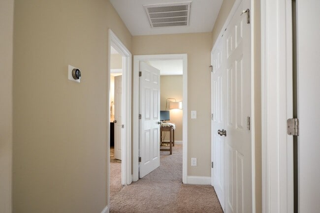Building Photo - Beautiful 3 Bedroom Home in Everett's Creek Community