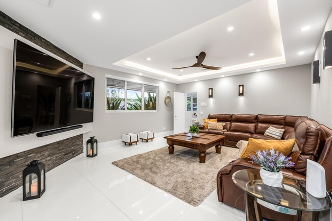 Building Photo - 3521 Glenwood Ct