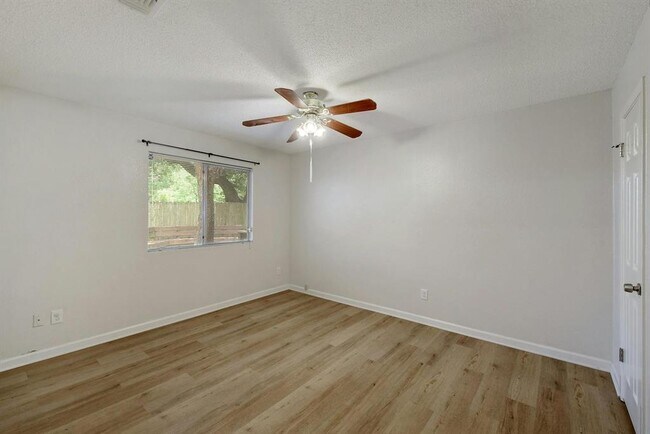 Building Photo - 2503 Star Grass Cir
