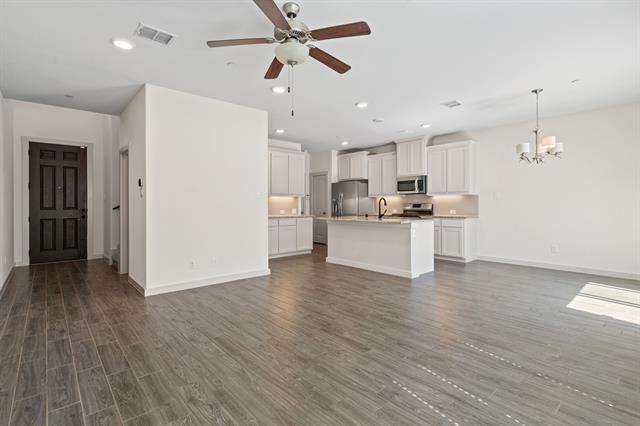 Building Photo - 2716 Starburst Dr