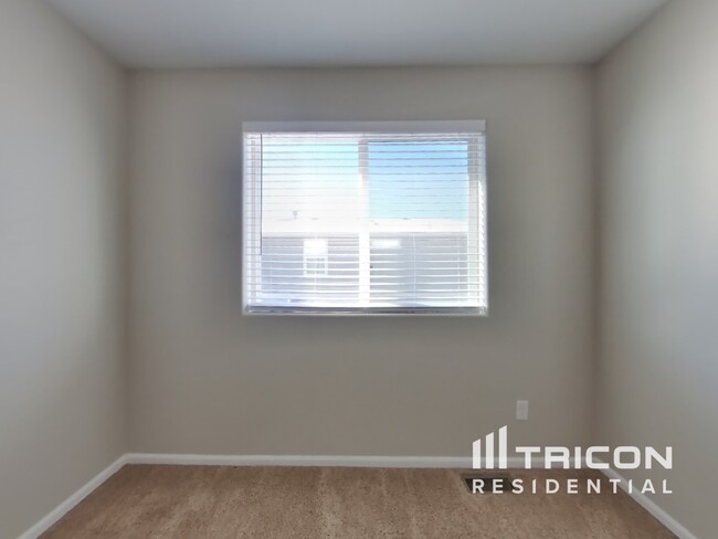 Building Photo - 1471 Kempton Alley
