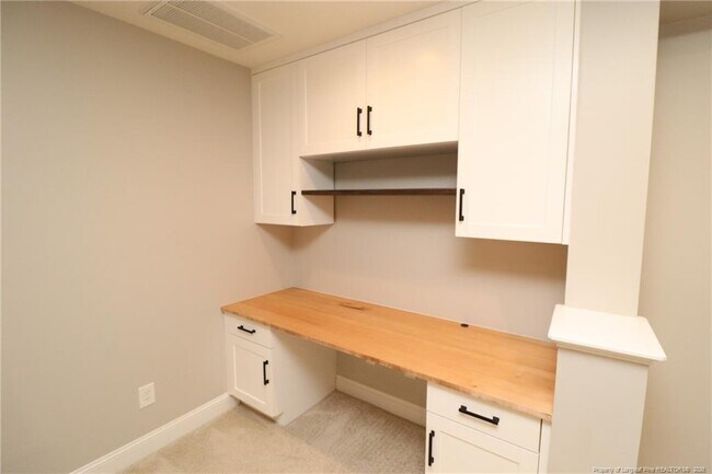 Building Photo - 410 Boscawen Ln