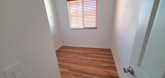 Building Photo - Beautifully 3-bedroom, 1-bathroom apartment