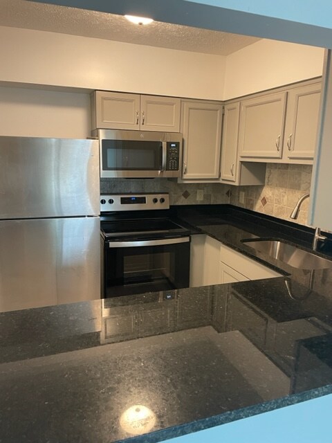 Building Photo - 5 Sidewinder Ct