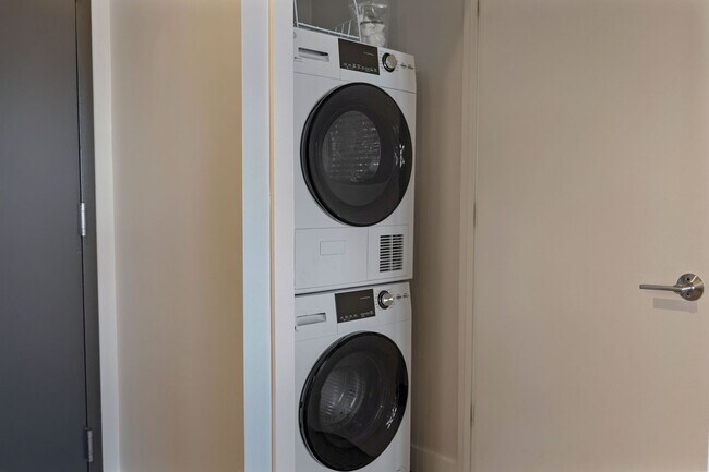 Building Photo - 479 Canal St