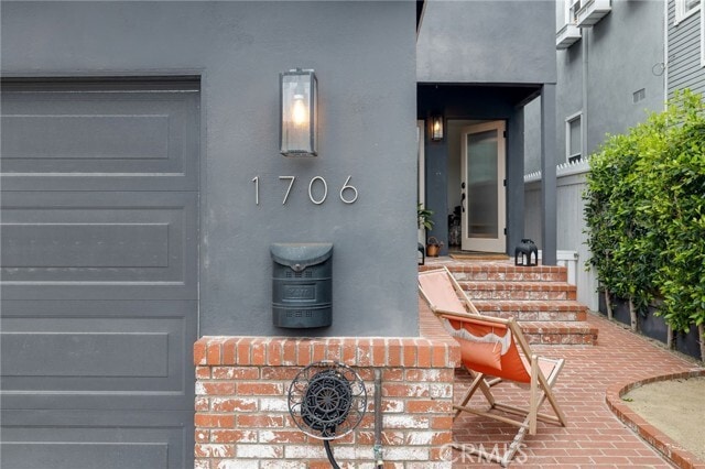 Building Photo - 1706 Carver St