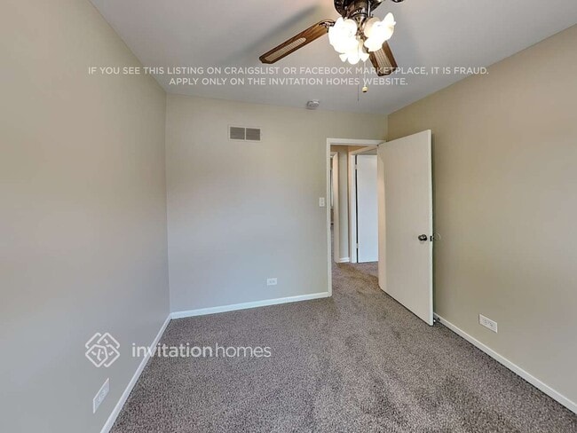 Building Photo - 324 Waverly Dr