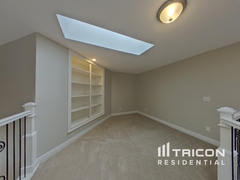 Building Photo - 504 Westborough Ln
