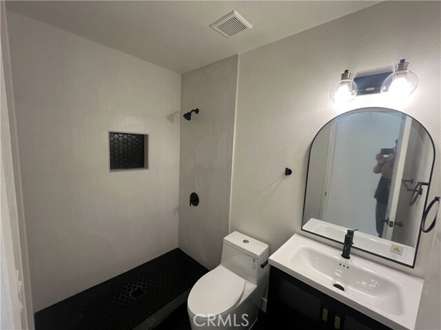 Building Photo - 21475 Aguilar