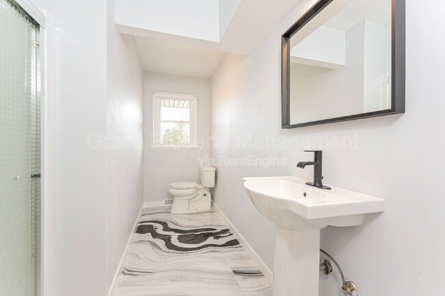 Building Photo - 6186 S Southwood Dr