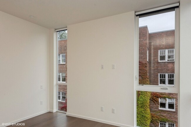 Building Photo - Beautiful Modern Capitol Hill Townhome