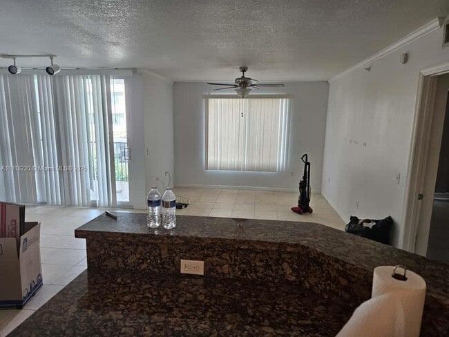 Building Photo - 207 Villa Cir