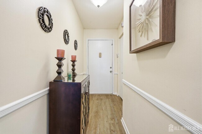 Building Photo - 7 Dennison Dr