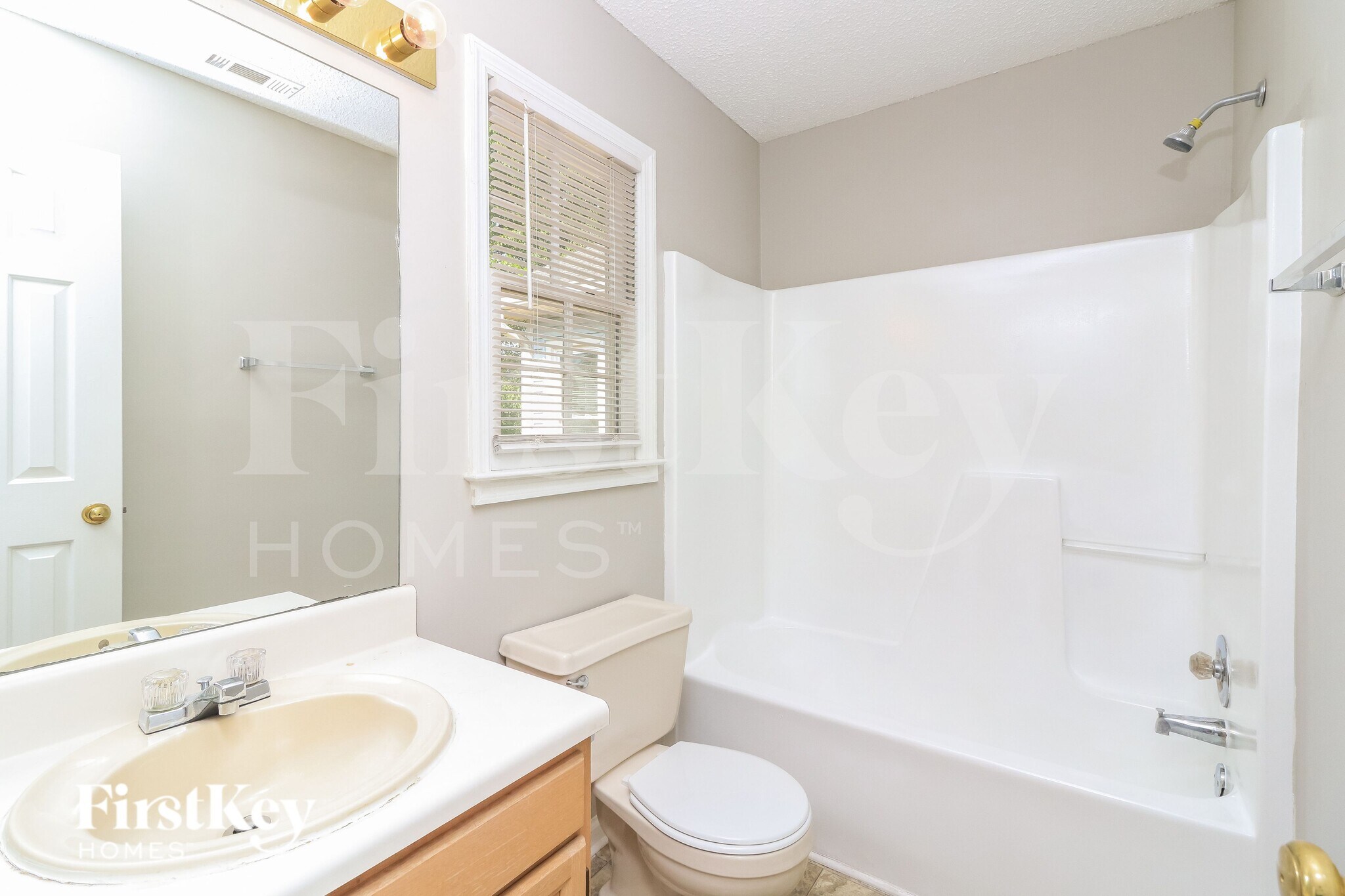 Building Photo - 83 Quail Run