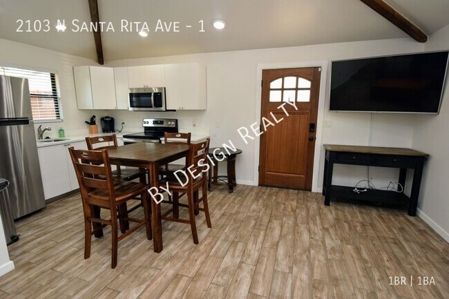 Building Photo - Renovated and Furnished 1 Bed 1 Bath Casita - 1 Mile To UofA