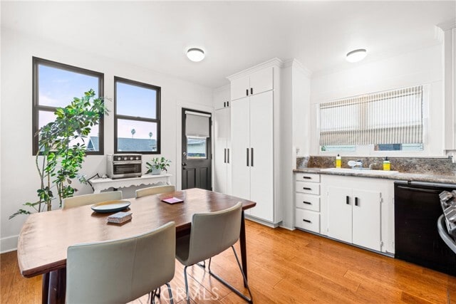 Building Photo - 3436 S Kerckhoff Ave