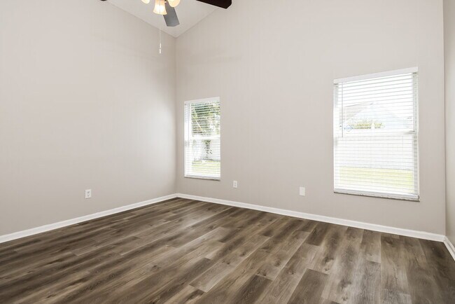 Building Photo - 11641 Kenley Cir