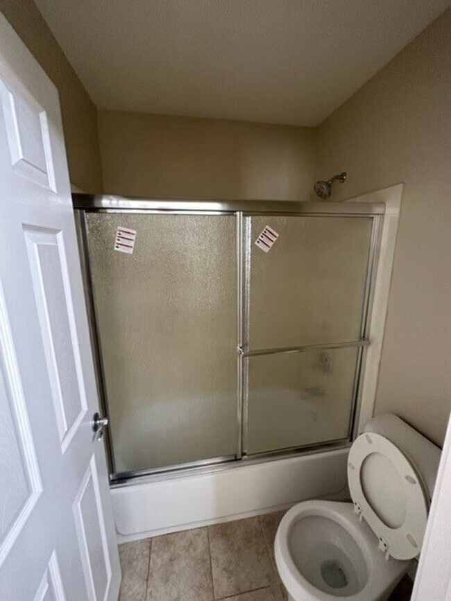 Building Photo - Beautiful 4 bedroom home In Paseos Summerlin - 2 Weeks free 1st month rent!!! Minutes from DT Sum...