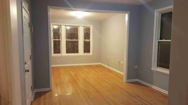 Building Photo - 3418 W Armitage Ave