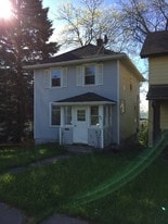 Building Photo - 926 E 8th St