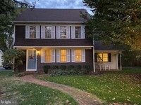 Building Photo - 227 Fairview Ave