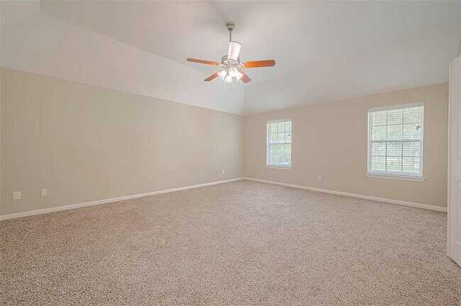 Building Photo - 1618 Savannah Dr