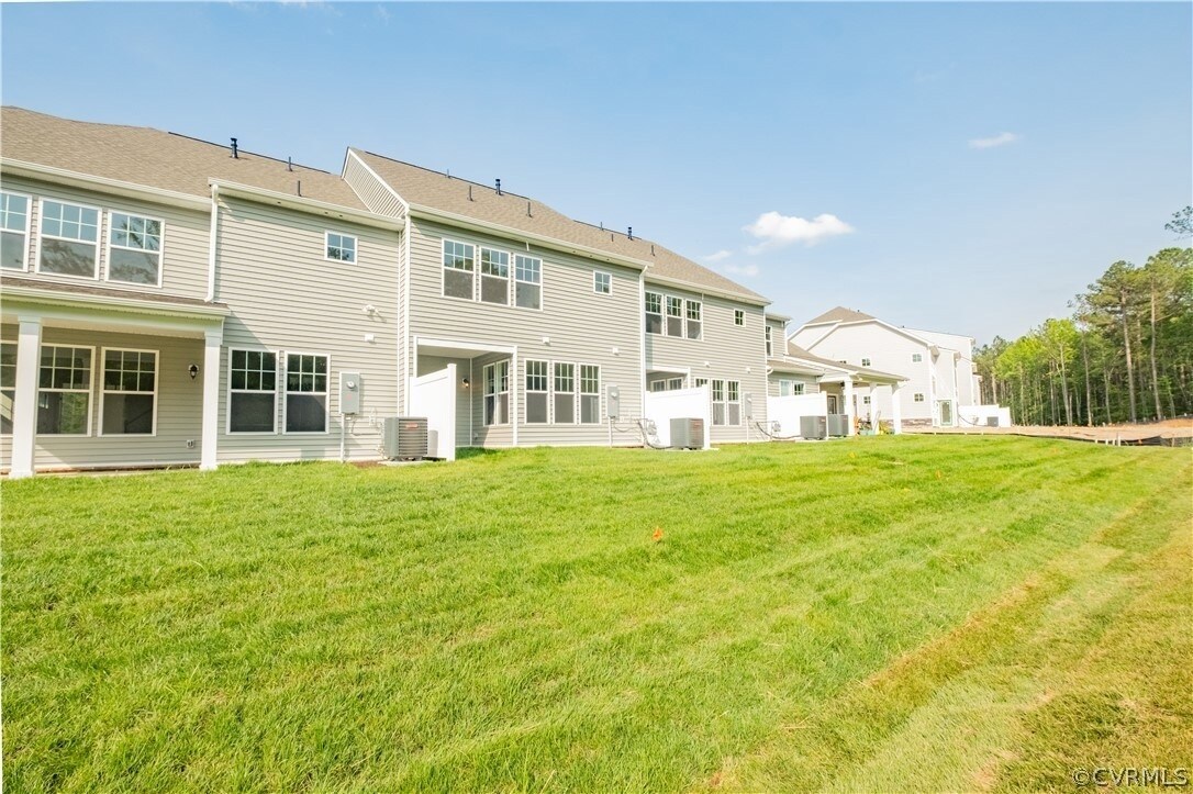 Building Photo - 18433 Palisades Ct