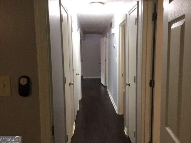 Building Photo - 5826 Simone Dr