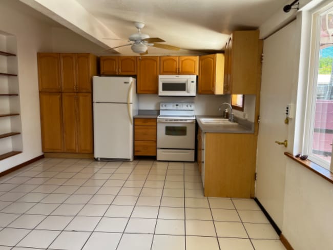 Building Photo - 68048 Akule St