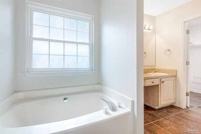 Building Photo - 2566 Barron Ct
